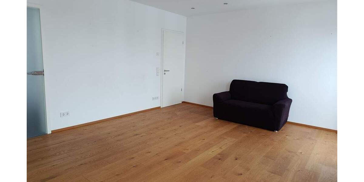 Etagenwohnung Zwenkau - 3 Zimmer, 108 m&sup2;, 1.499&euro; | Angebot:25736432