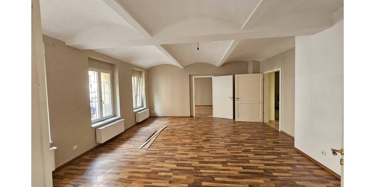 Großzügige Ladenfläche in TOP Lage im beliebten Waldstraßenviertel! 6 zimmer