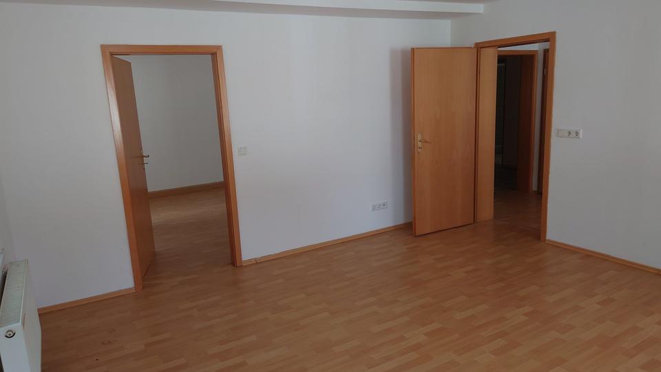 Etagenwohnung Wurzen - 2.5 Zimmer, 60 m&sup2;, 298&euro; | Angebot:26648969