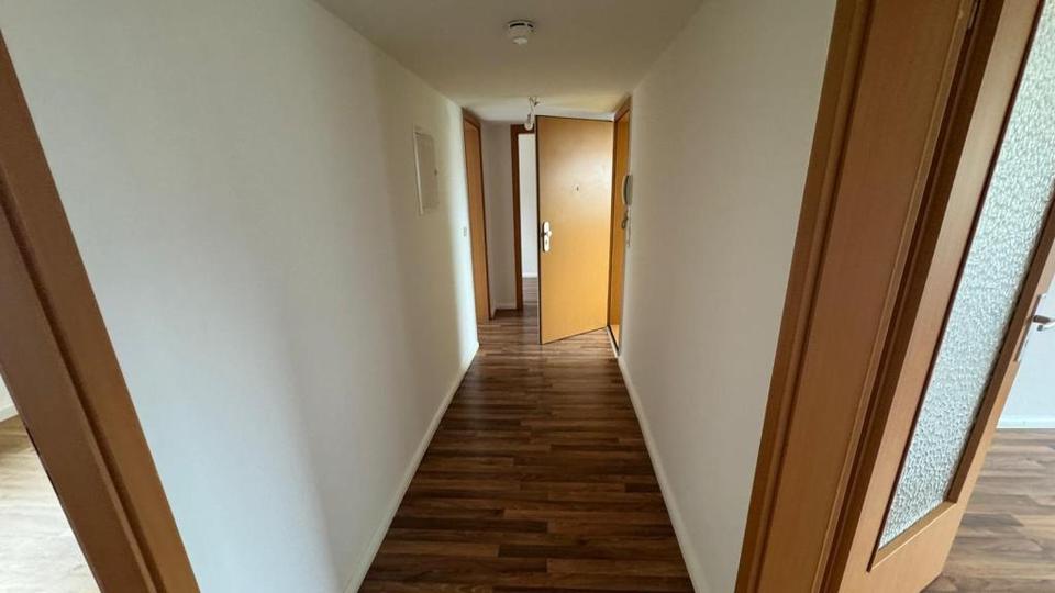 Dachgeschoßwohnung Schkeuditz - 4 Zimmer, 75 m&sup2;, 599&euro; | Angebot:26233936