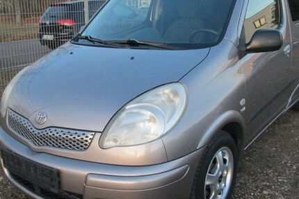 Toyota Yaris 233.998 km 2.699 &euro; Delitzsch 04509