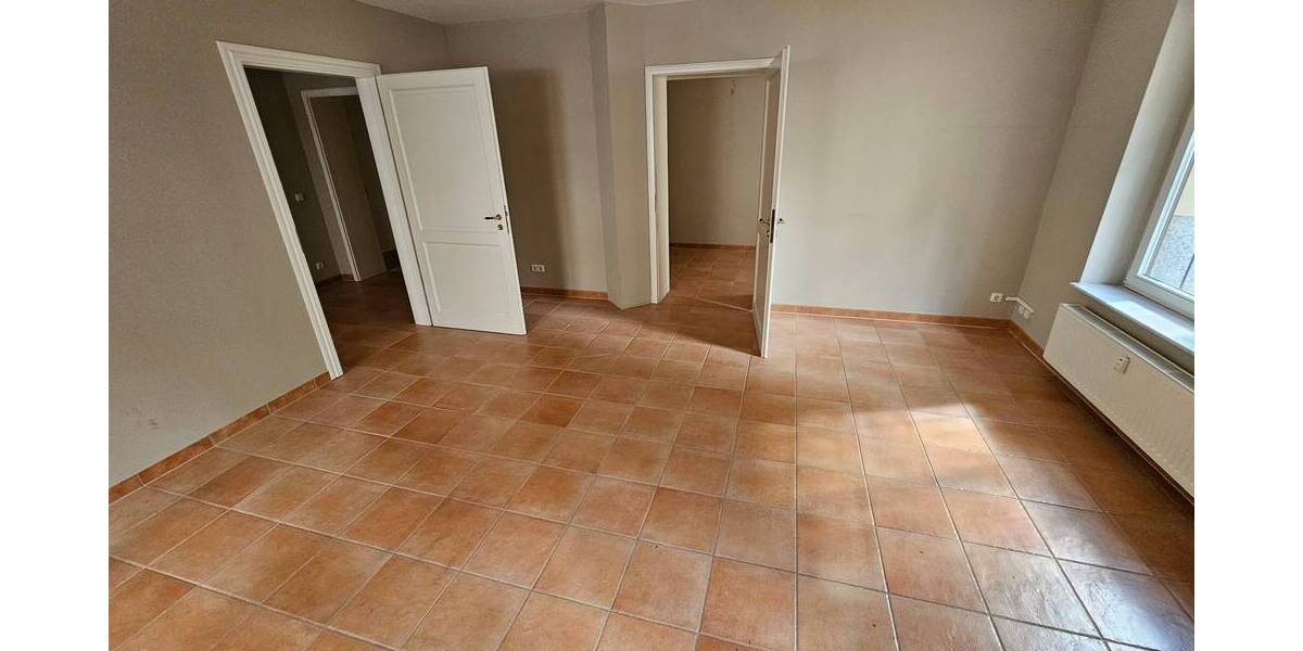 Großzügige Büro-Praxis- oder Ladenfläche in TOP Lage im Waldstraßenviertel 6 zimmer