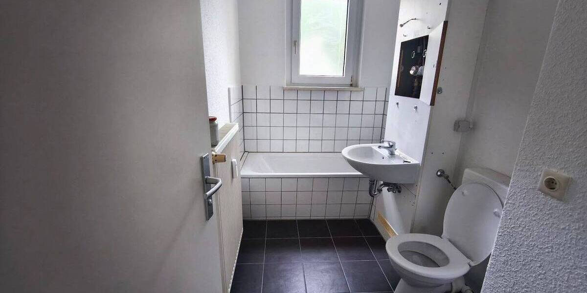 Etagenwohnung Merseburg Kötzschen - 2 Zimmer, 51 m&sup2;, 334&euro; | Angebot:26902625
