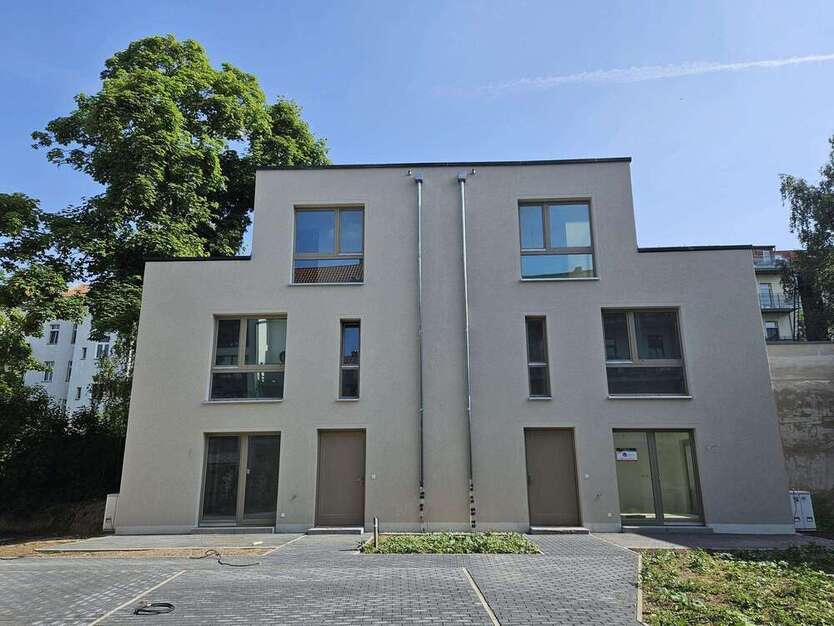 Haus zum Mieten in Leipzig 1.664 € 105.28 m²