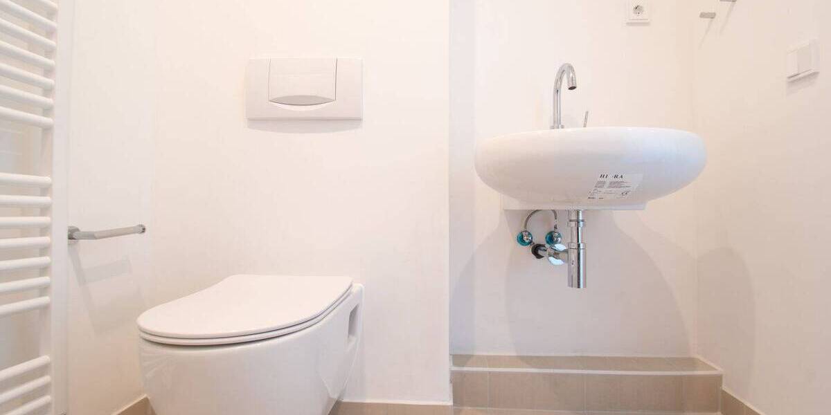 HIER BLEIBEN KEINE WÜNSCHE OFFEN Moderne 2-Raum-Wohnung mit Balkon, EBK & PKW-Stellplatz 2 zimmer