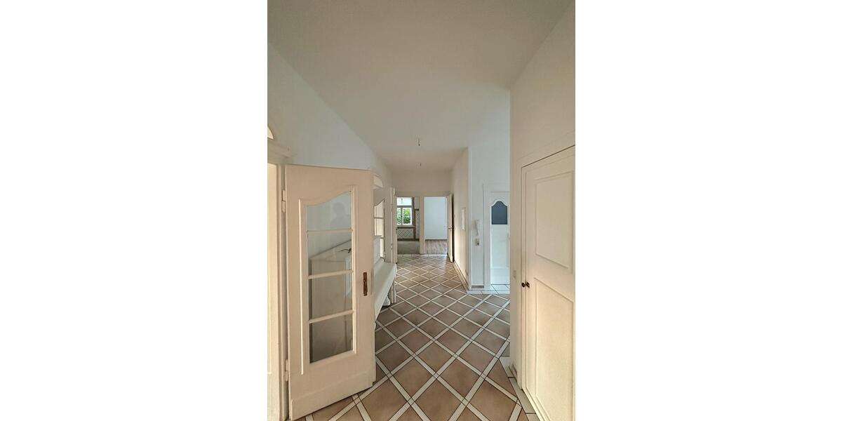 Hochparterre Wurzen - 5 Zimmer, 152 m&sup2;, 1.140&euro; | Angebot:26199125