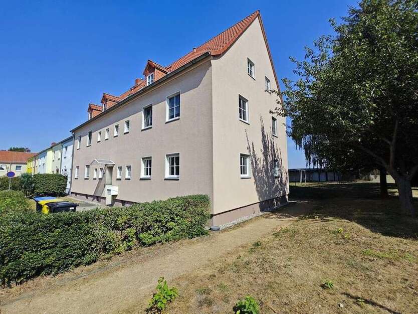 Wohnung zum Mieten in Kitzscher 357 € 61.52 m²