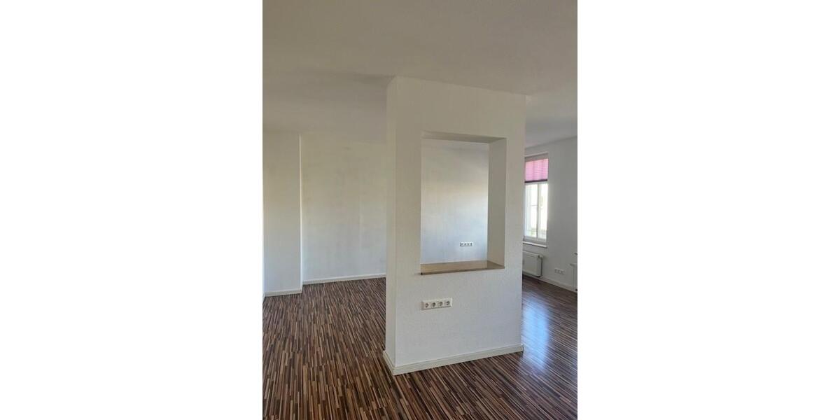 Etagenwohnung mit Balkon in ruhiger Wohngegend 4 zimmer