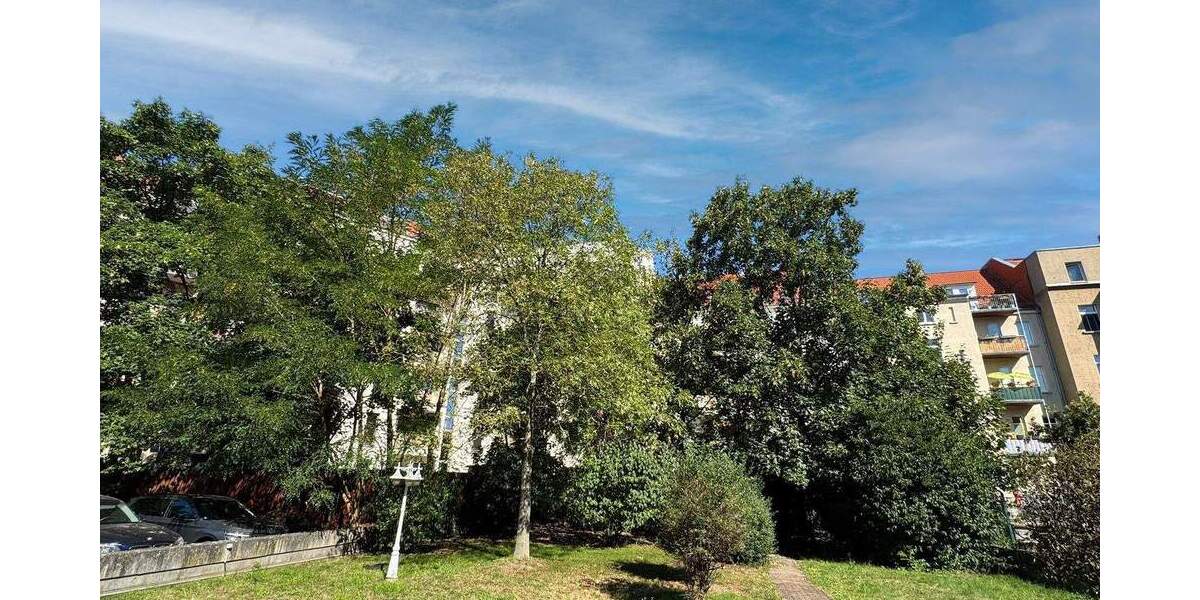 JETZT PORTFOLIO ERWEITERN Vermietete 3-Raum-Wohnung mit 2 Loggien, Gäste-WC & TG-Stellplatz 3 zimmer