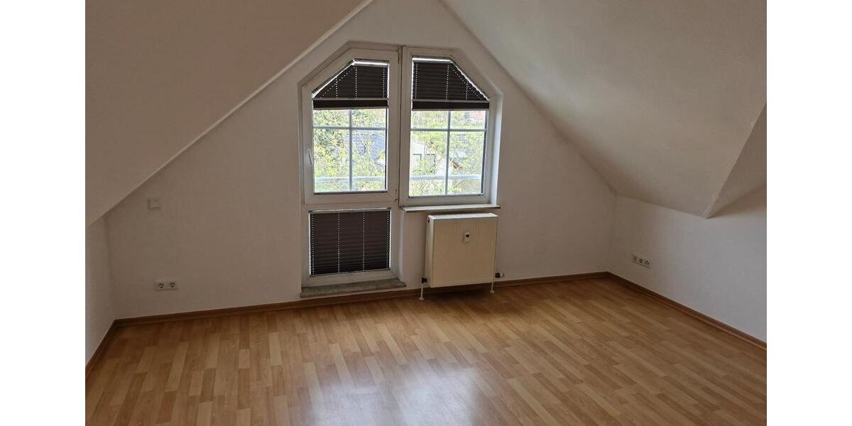 Dachgeschoßwohnung Markkleeberg - 2 Zimmer, 64 m&sup2;, 670&euro; | Angebot:26531999