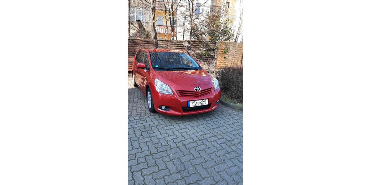 Toyota Verso 184.600 km 5.900 &euro; Leipzig 04318