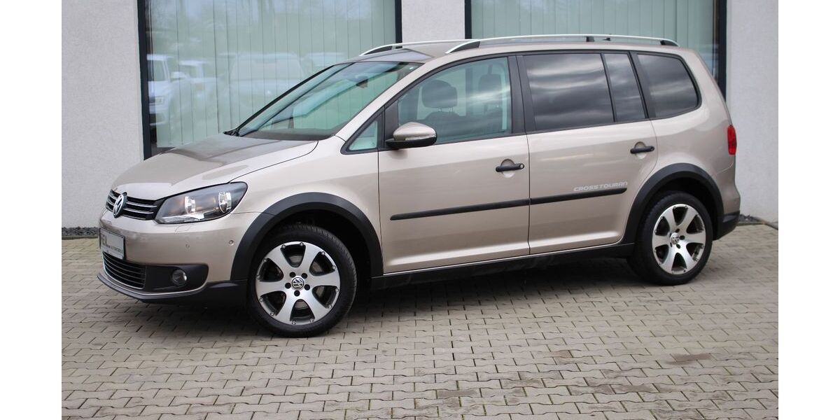 VW Touran 109.998 km 11.889 &euro; Leipzig 04249