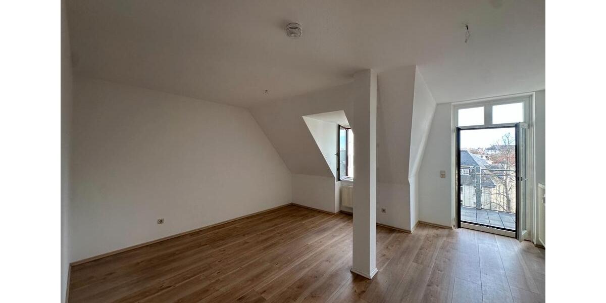 Dachgeschoßwohnung Leipzig Mitte - 3 Zimmer, 115 m&sup2;, 880&euro; | Angebot:26461405