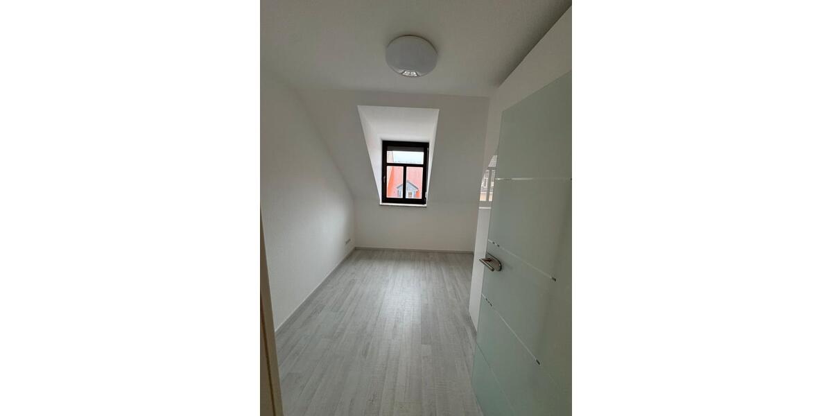 Dachgeschoßwohnung Grimma - 3 Zimmer, 88 m&sup2;, 850&euro; | Angebot:25408404
