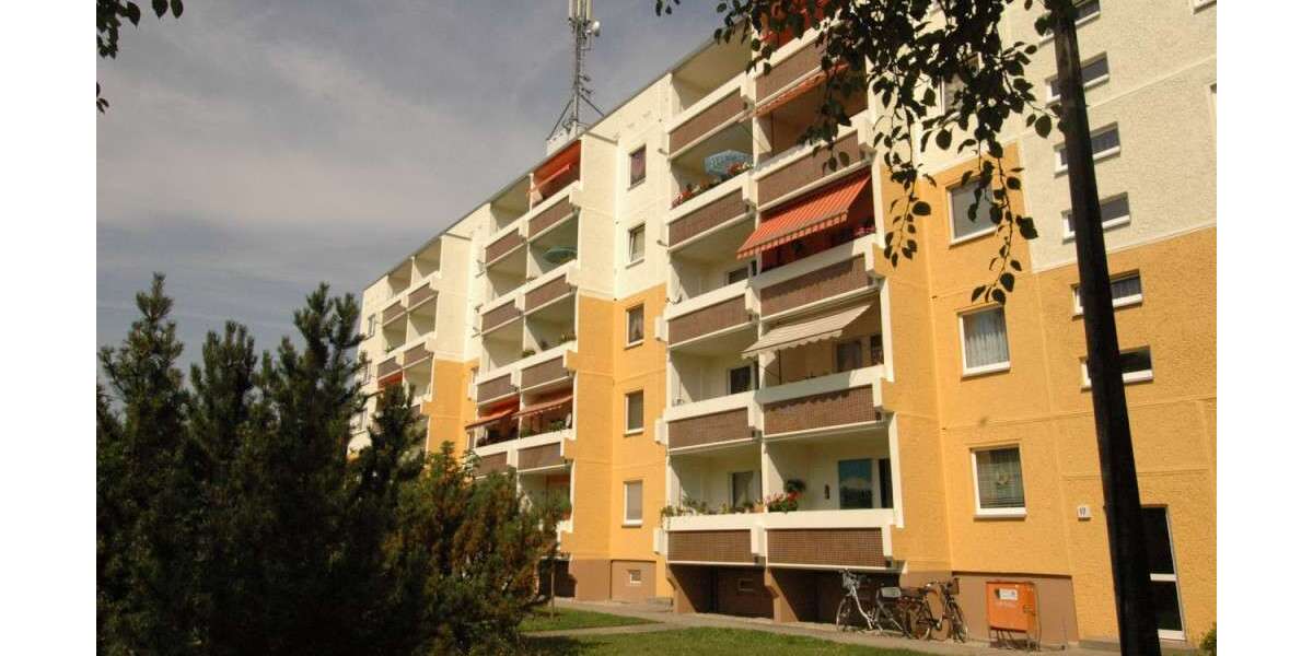 Etagenwohnung Böhlen - 3 Zimmer, 62 m&sup2;, 446&euro; | Angebot:26423950