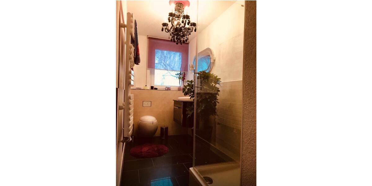 Etagenwohnung Hohenmölsen - 7 Zimmer, 150 m&sup2;, 149.990&euro; | Angebot:26095809