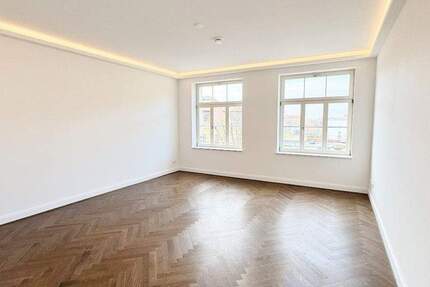 Erstbezug mit Stil! + Fußbodenheizung + Parkett + großer Balkon + Wanne & Dusche + LED-Licht 3 zimmer