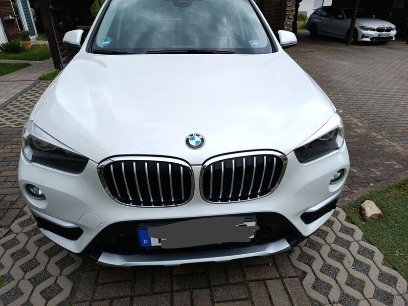 X1