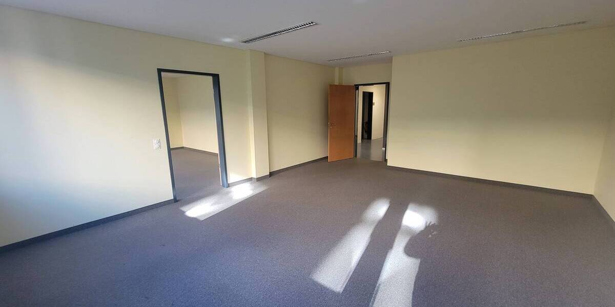 980 m² große BüroPraxisfläche in Zentrumsnähe 2 zimmer