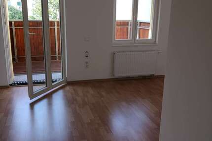 Wohnung zum Mieten in Leipzig 355 € 39.21 m² 1 zimmer