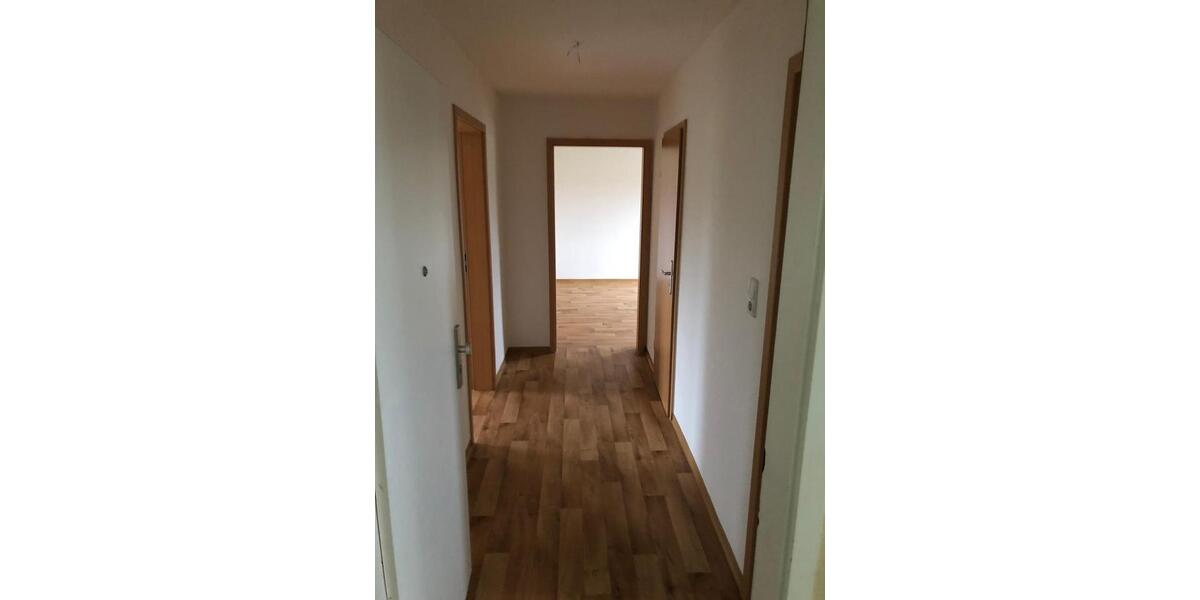 Etagenwohnung Zwenkau - 3 Zimmer, 60 m&sup2;, 460&euro; | Angebot:26263472