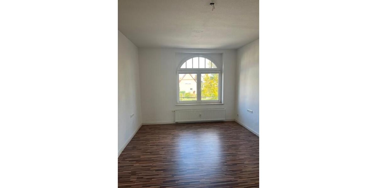 Etagenwohnung mit Balkon in ruhiger Wohngegend 4 zimmer