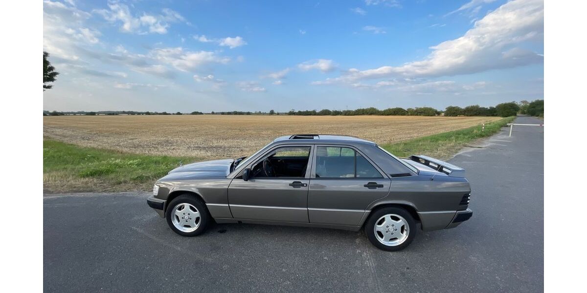 Mercedes-Benz 190 150.100 km 7.900 &euro; Leipzig 04158
