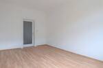 Leutzsch - Schöne 3 Zi.- Whg., Gäste WC, Loggia, frisch saniert!