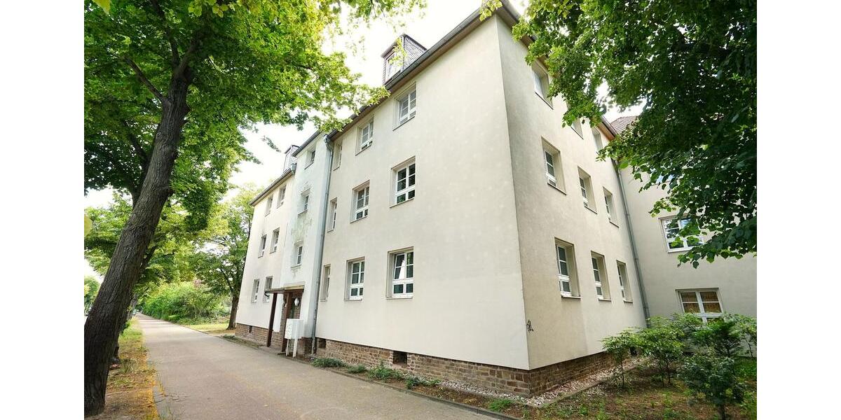 Lichtdurchflutete 3-Zimmer-Wohnung mit Tageslichtbad, separater Küchenbereich und Balkon 3 zimmer