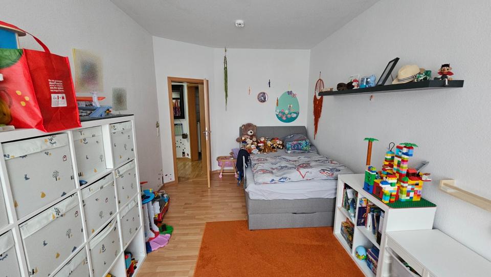 geräumige 2-Raum-WHG, Küche kann übernommen werden 2 zimmer