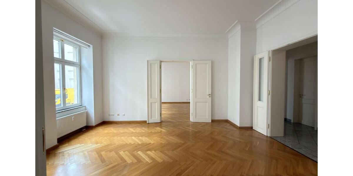Etagenwohnung Leipzig Mitte - 4 Zimmer, 142 m&sup2;, 2.588&euro; | Angebot:26404478