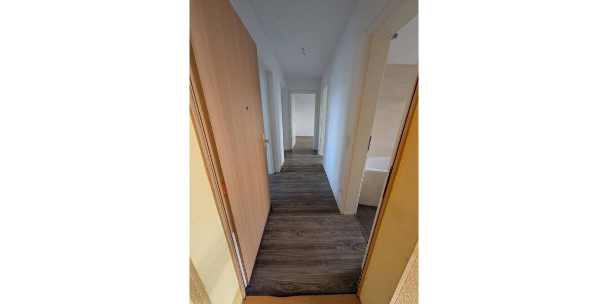 Etagenwohnung Schkeuditz Altscherbitz - 4 Zimmer, 82 m&sup2;, 740&euro; | Angebot:23560446