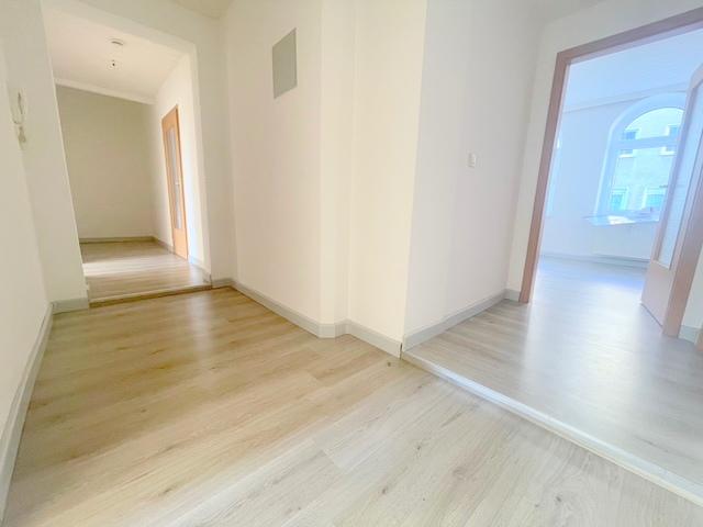 Etagenwohnung Lützen - 4 Zimmer, 110 m&sup2;, 850&euro; | Angebot:21439660