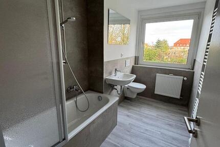 Große 4-Zimmer Wohnung in grüner Umgebung, optional mit Garten und Garage 4 zimmer