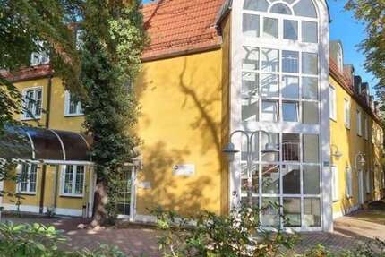 Haus zum Kaufen in Markranstädt 2.800.000 € 1843 m² 69 zimmer