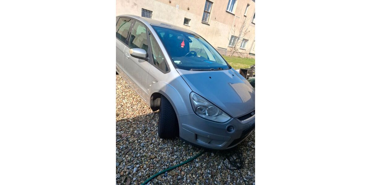 Ford S-Max 203.024 km 2.800 &euro; Merseburg 06217