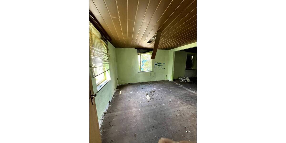 Einfamilienhaus Kabelsketal Dieskau - 4 Zimmer, 135 m&sup2;, 110.000&euro; | Angebot:25668008