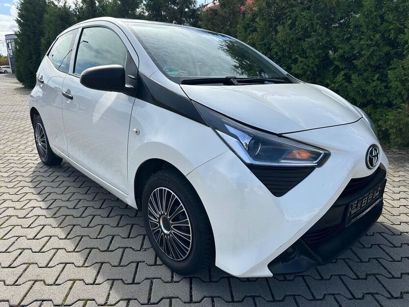 Aygo (X)
