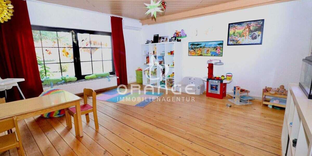 Mehrfamilienhaus, Wohnhaus Leipzig- Burghausen / Rückmarsdorf Burghausen-Rückmarsdorf - 9 Zimmer, 240 m&sup2;, 675.000&euro; | Angebot:25815670