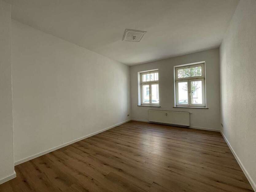 Sanierte Erdgeschoßwohnung mit Balkon!