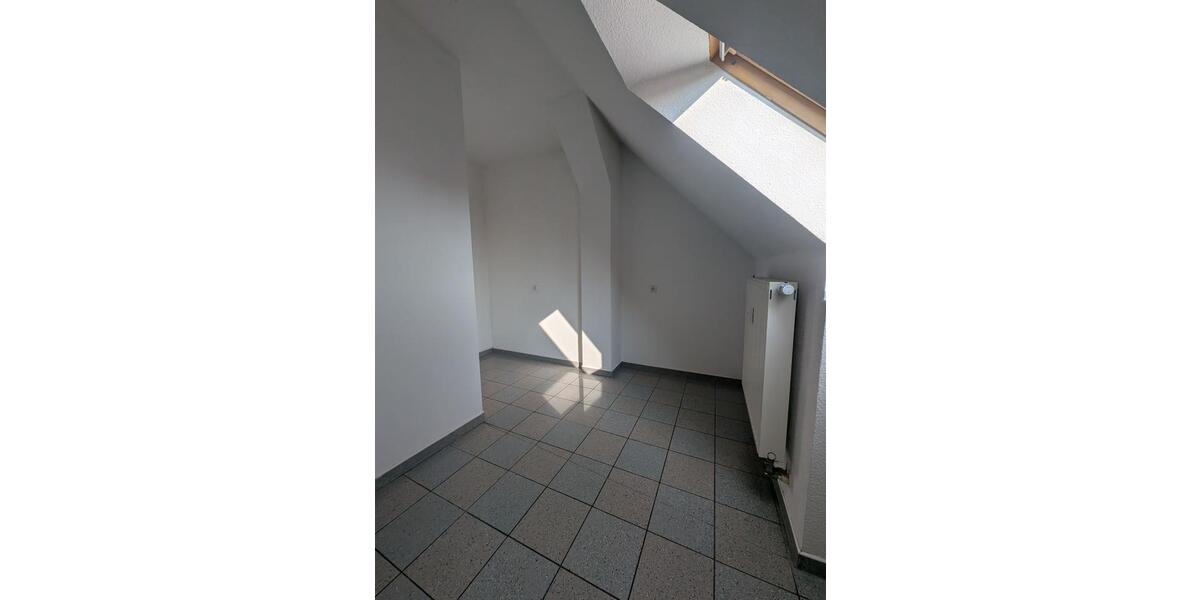 Dachgeschoßwohnung Leipzig Mitte - 3 Zimmer, 72 m&sup2;, 553&euro; | Angebot:25871102
