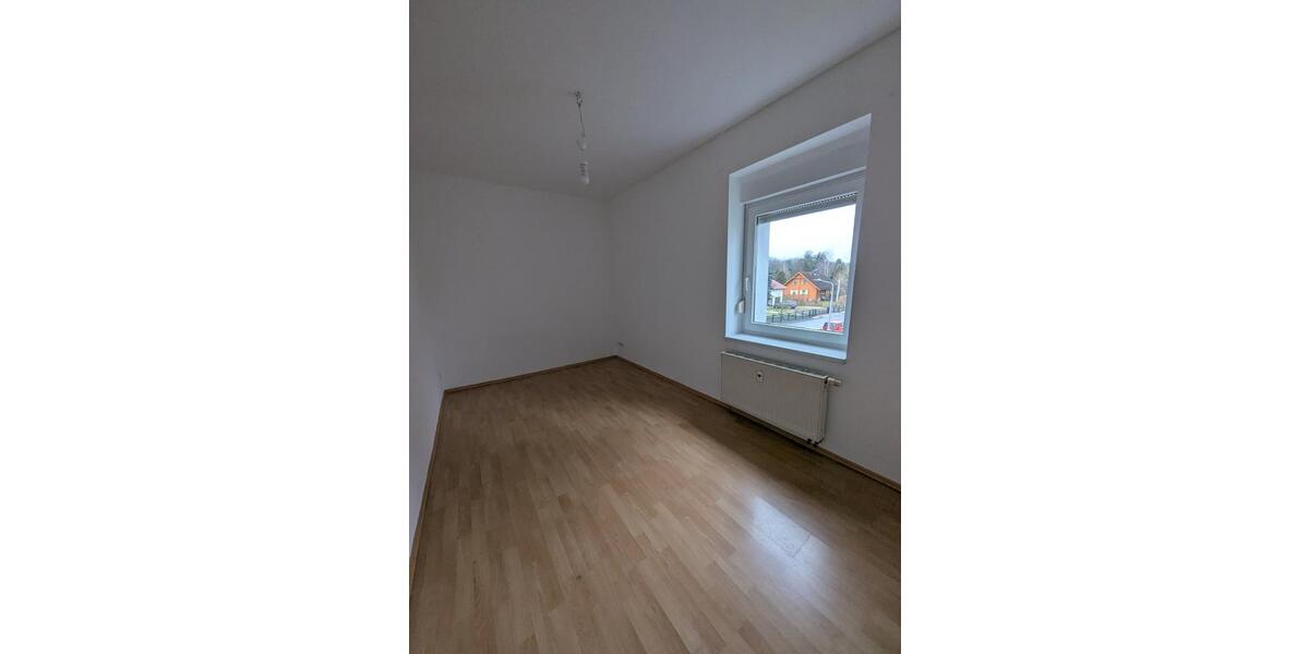 Etagenwohnung Bennewitz - 3 Zimmer, 69 m&sup2;, 449&euro; | Angebot:25991292