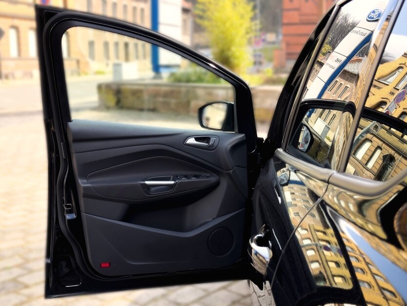 Ford C-Max 89.287 km 15.900 € Weißenfels 06667