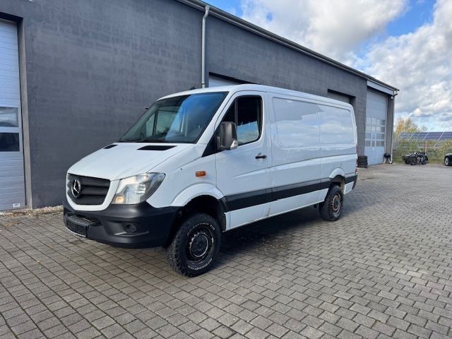 Mercedes-Benz Sprinter 272.000 km 24.999 € Halle 06112