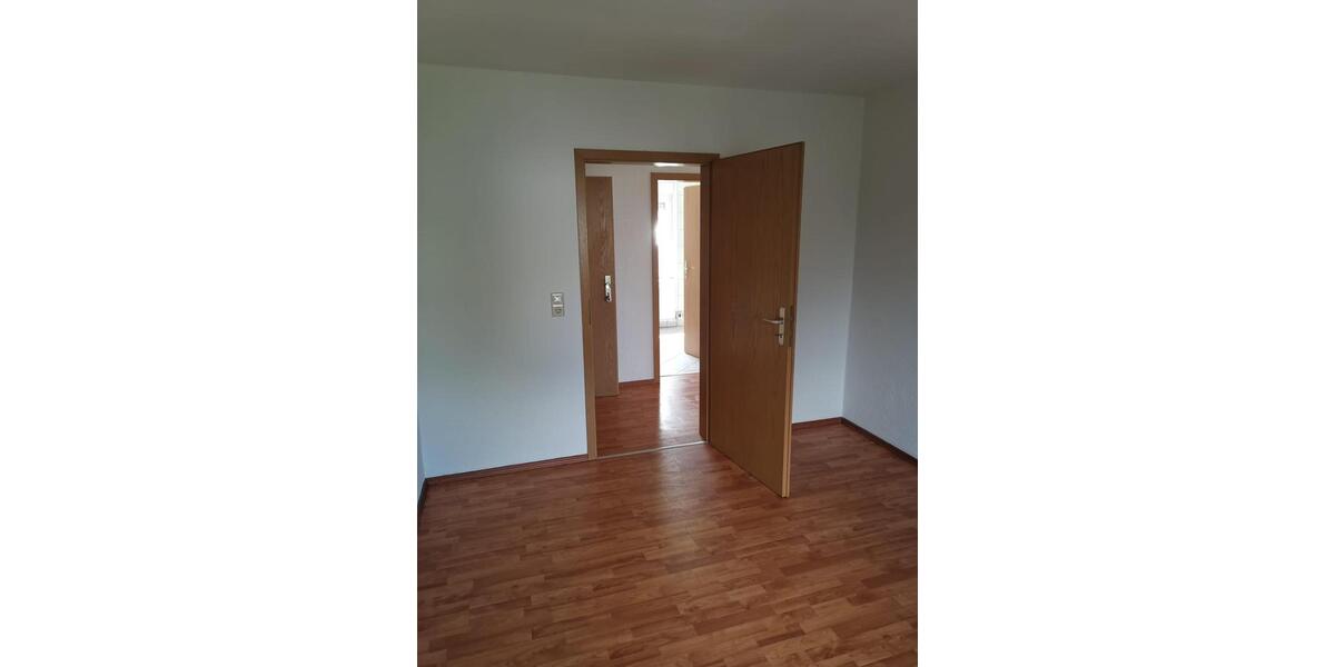 Erdgeschoßwohnung Wurzen - 2 Zimmer, 55 m&sup2;, 330&euro; | Angebot:25444212