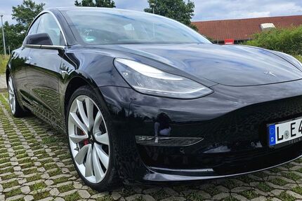 Tesla Model 3 98.760 km 22.500 &euro; Leipzig 04105