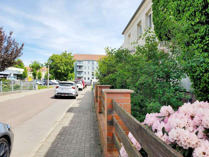 Wohnung zum Mieten in Halle 450 € 70 m² 3 zimmer