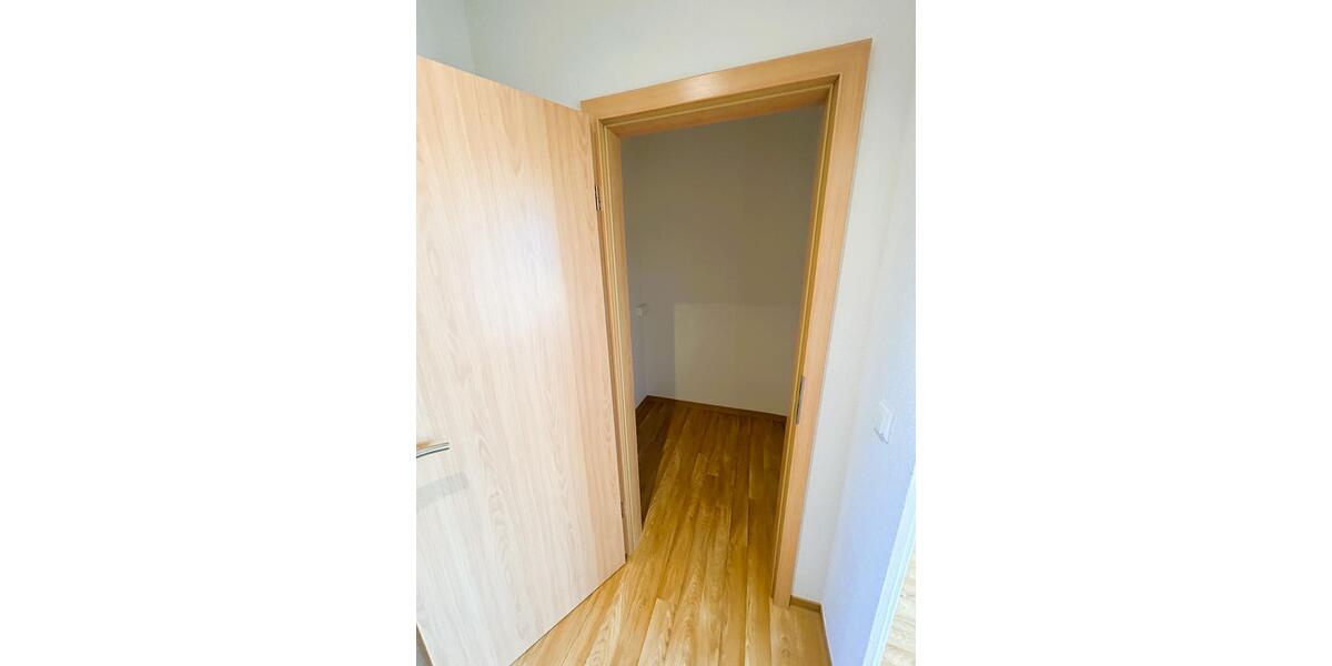Etagenwohnung Wurzen - 2 Zimmer, 49 m&sup2;, 295&euro; | Angebot:26195981