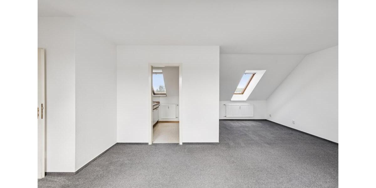Dachgeschoßwohnung Neukieritzsch - 3 Zimmer, 72 m&sup2;, 48.500&euro; | Angebot:26877882