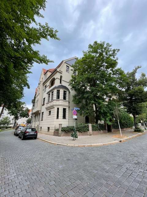 Wohnung zum Mieten in Halle 470 € 61.9 m²